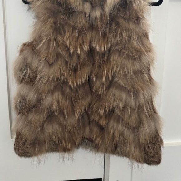 Theory Rabbit/Raccoon Fur Vest - Picture 9 of 9